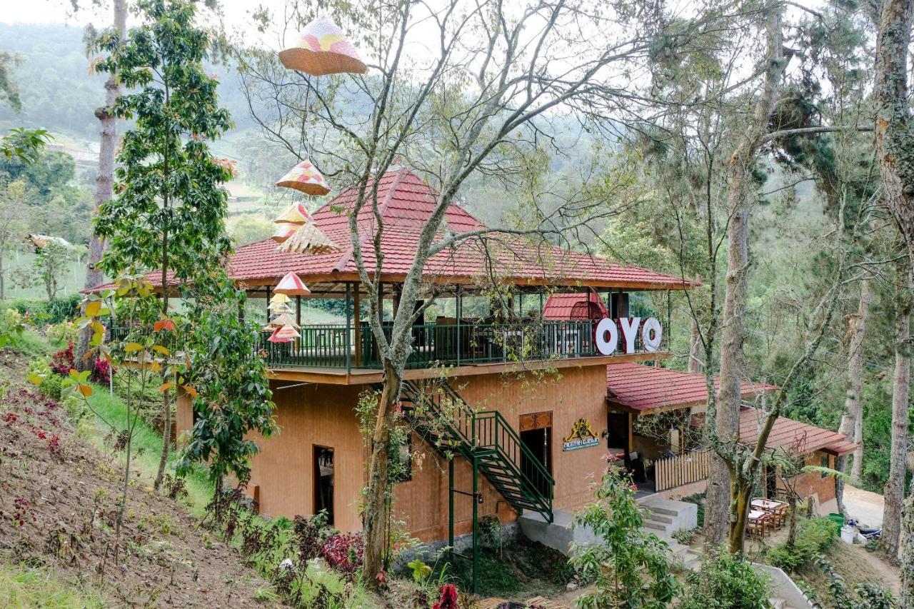 Magetan Oyo 1175 Oemah Djowo Resort מראה חיצוני תמונה