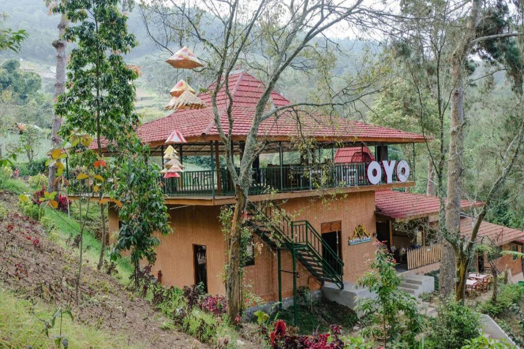 Magetan Oyo 1175 Oemah Djowo Resort מראה חיצוני תמונה